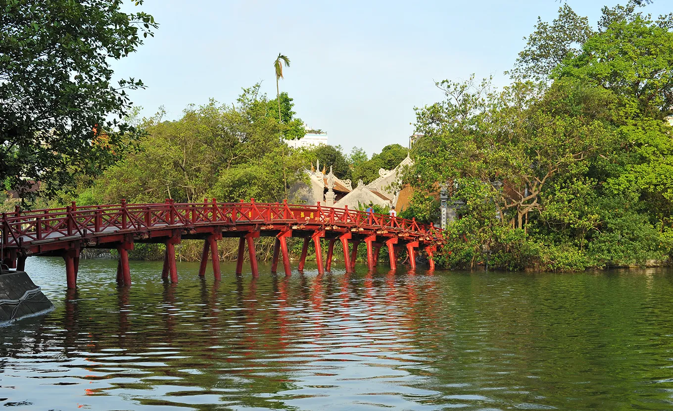 5-Day Northern Vietnam Culinary Journey: Hanoi Street Food, Ninh Binh & Lan Ha Bay